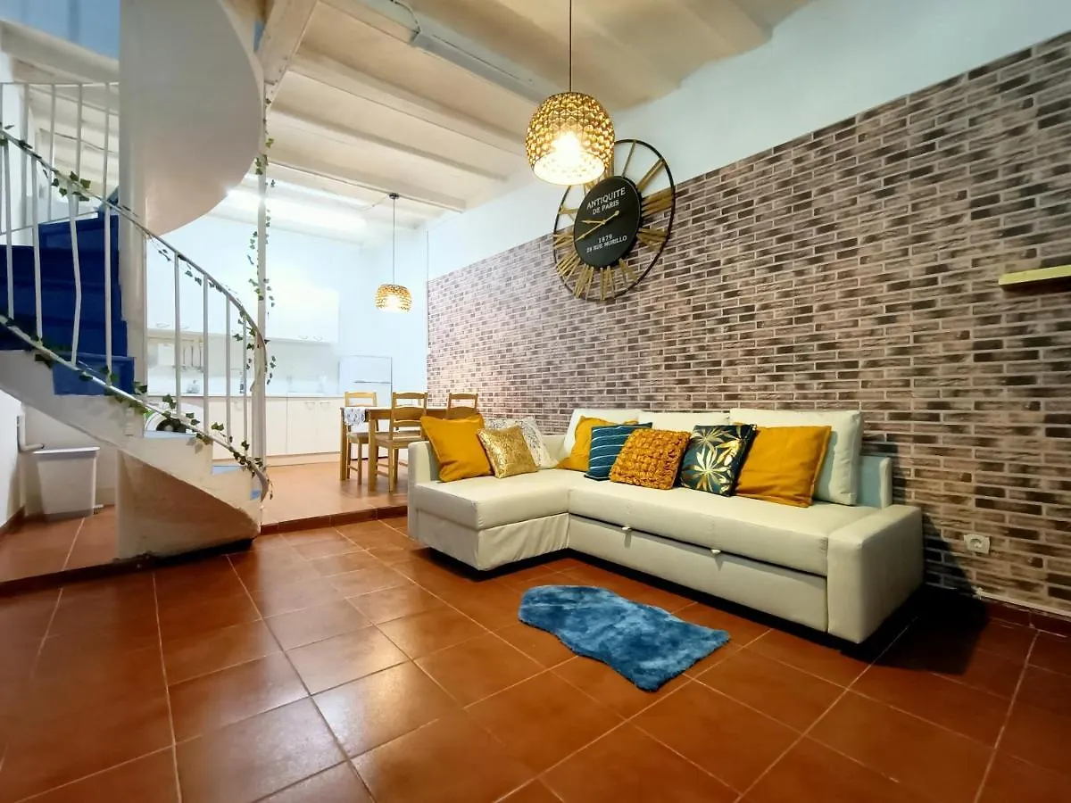 Colors Fira Gran Via Apartment L'Hospitalet de Llobregat Spain